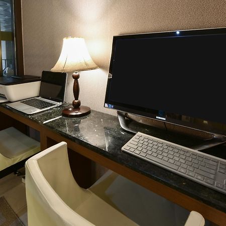 Hotel Noblesse, Yeoksam Сеул Экстерьер фото