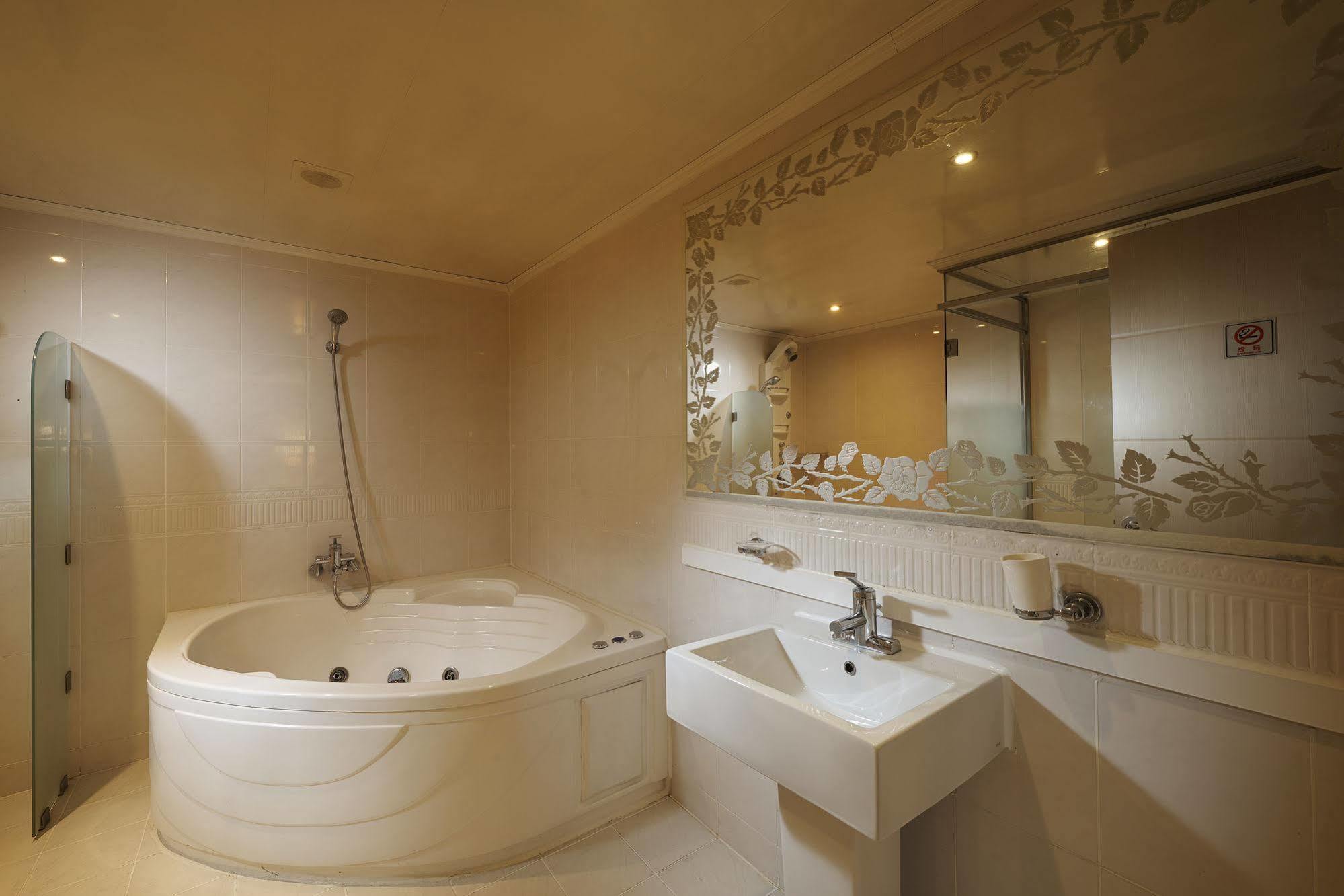 Hotel Noblesse, Yeoksam Сеул Экстерьер фото