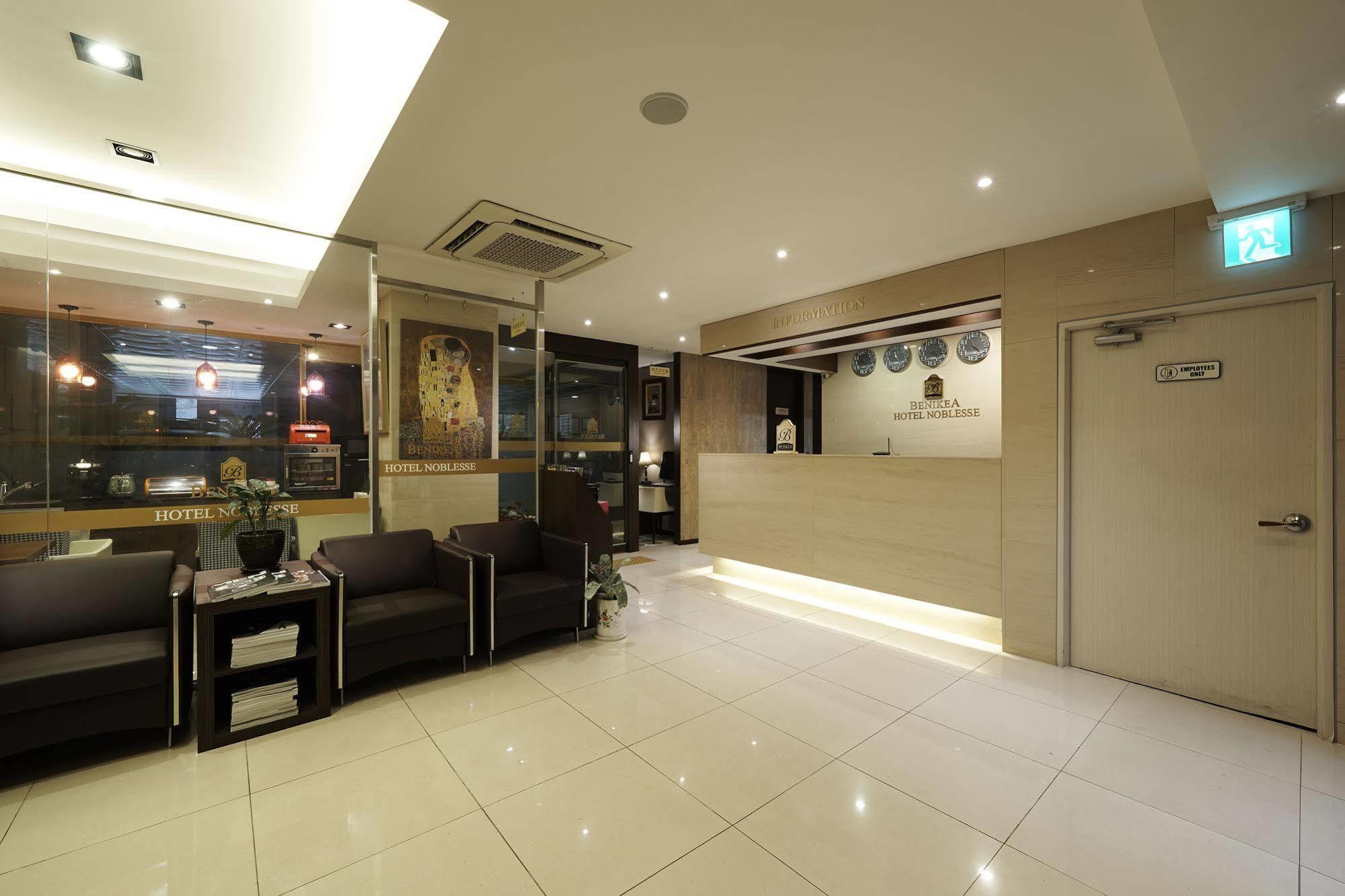 Hotel Noblesse, Yeoksam Сеул Экстерьер фото