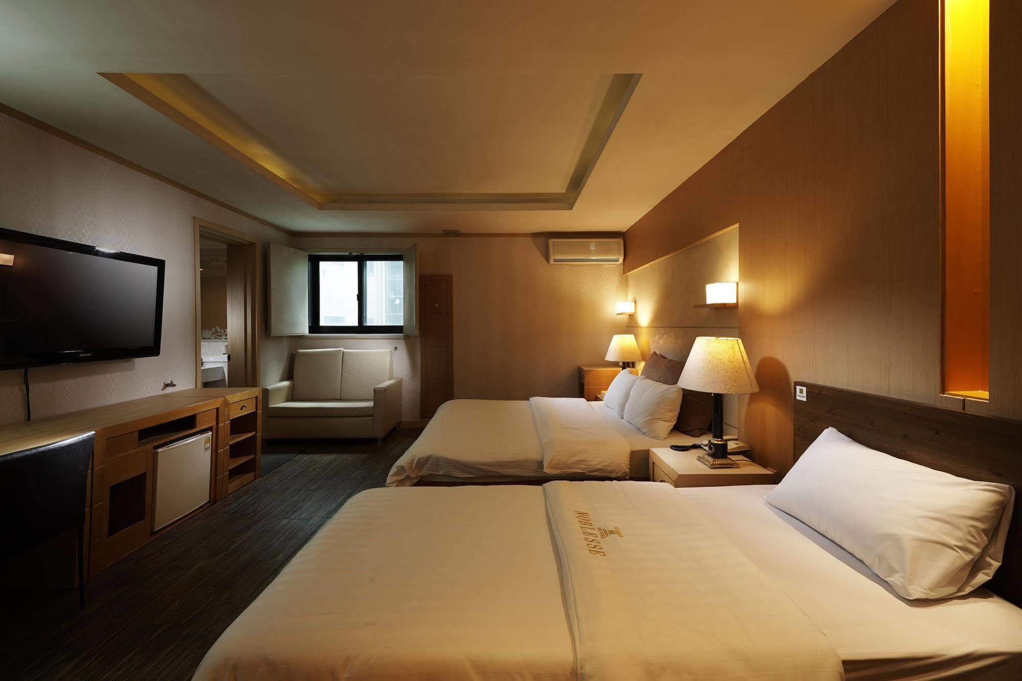 Hotel Noblesse, Yeoksam Сеул Экстерьер фото