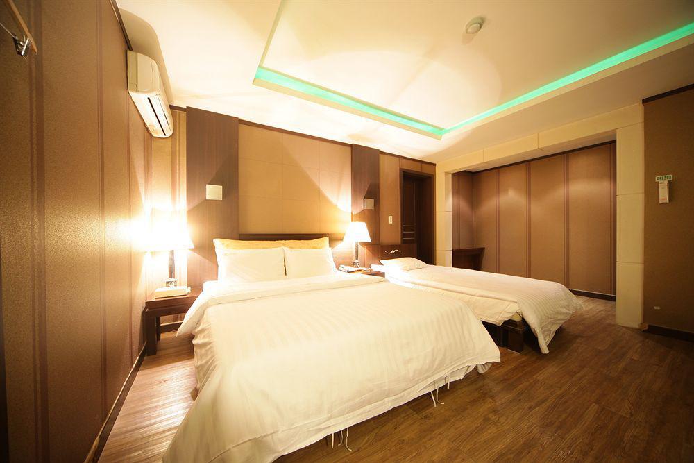 Hotel Noblesse, Yeoksam Сеул Экстерьер фото